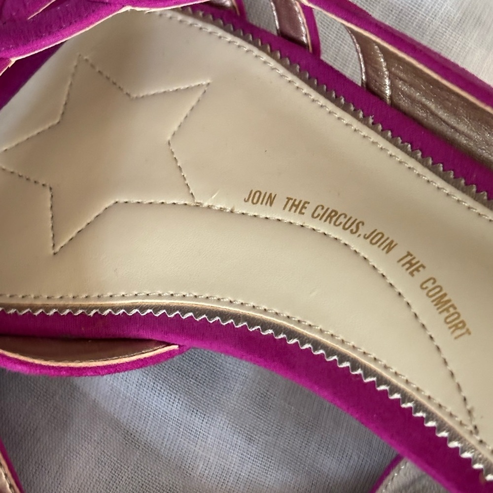 Circus by Sam Edelman Fuscia Peep-Toe Flats - Size 10 - Picture 4 of 6